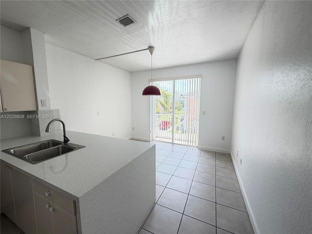 2-bedroom Condo — 7080 NW 177th St #20913