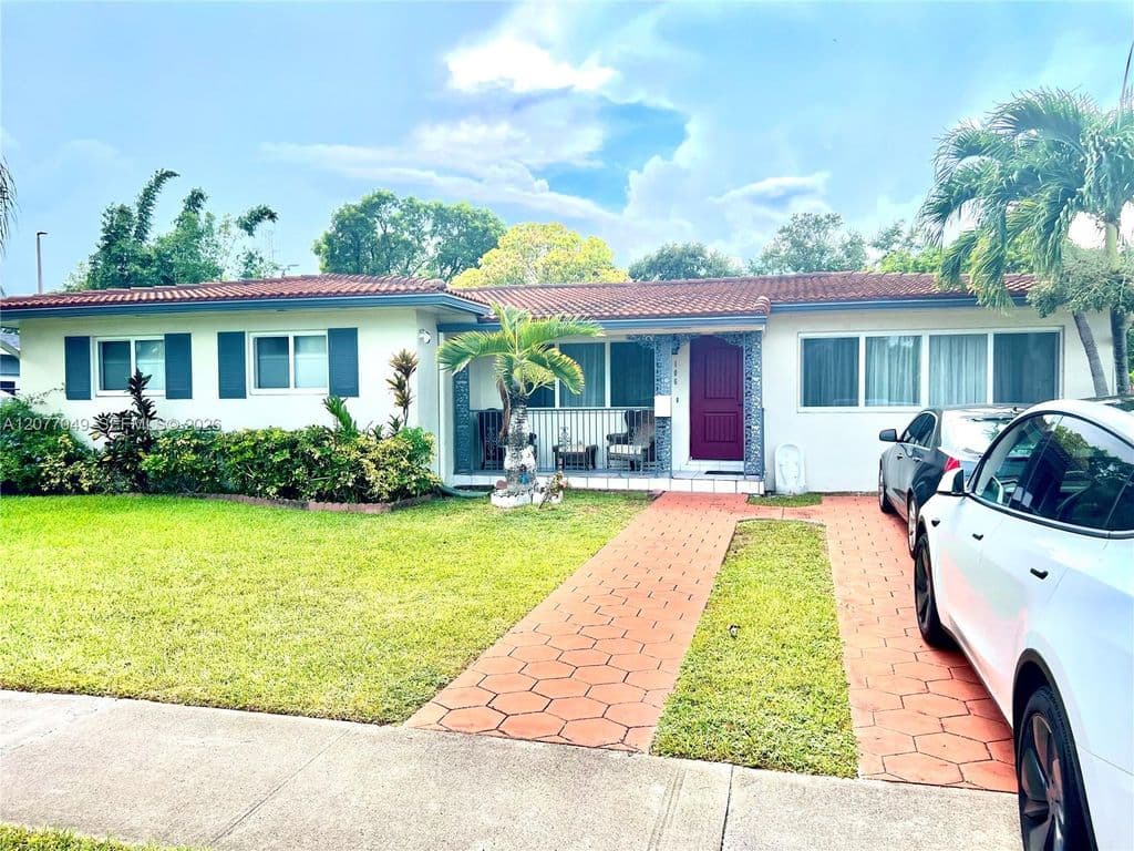 3-bedroom Single-Family Home — 106 N 32nd Ave