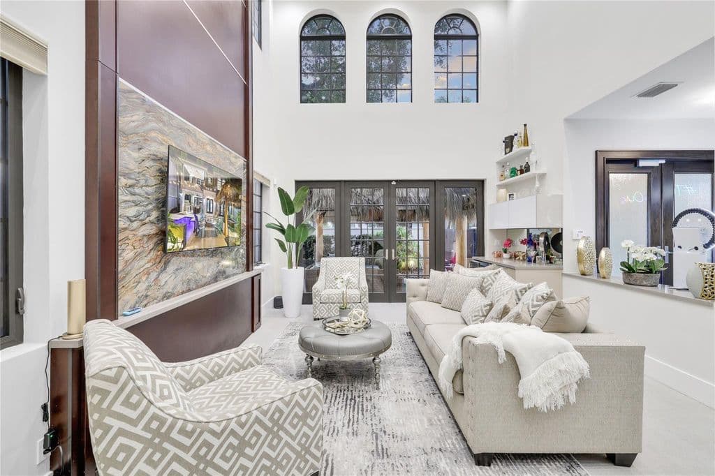 4-bedroom Single-Family Home — 1404 SE 2nd Court