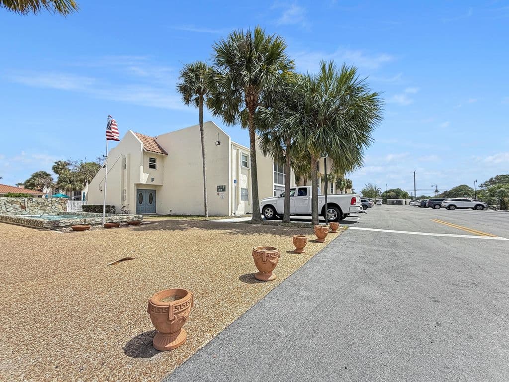 2-bedroom Condo — 1428 SE 4th Avenue #246