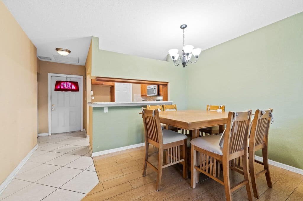 2-bedroom Condo — 5151 W Oakland Park Boulevard #309