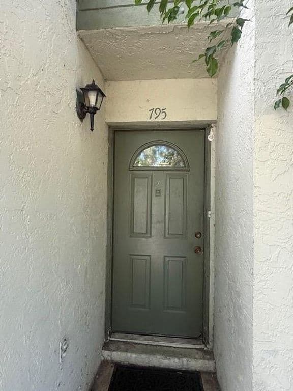 2-bedroom Property — 795 Crystal Lake Drive #795