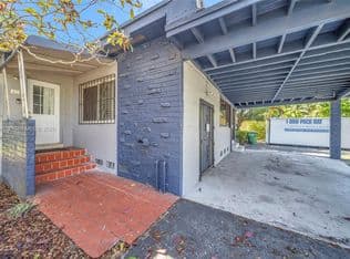 2-bedroom Single-Family Home — 890 NE 138th St, North Miami, 33161