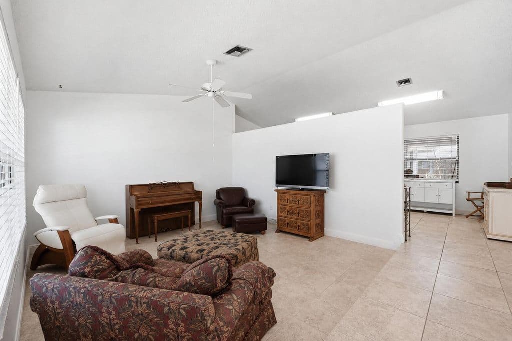 3-bedroom Single-Family Home — 1081 Palama Way