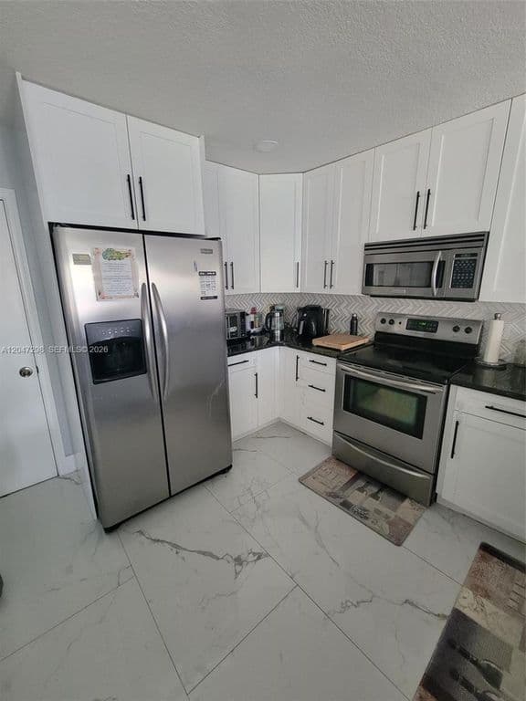 4-bedroom Single-Family Home — 6606 Saltaire Ter