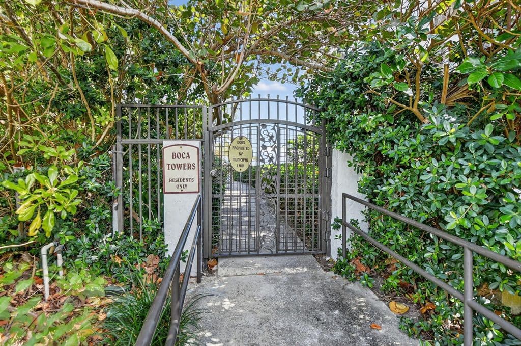 2-bedroom Condo — 2121 N Ocean Boulevard #705e