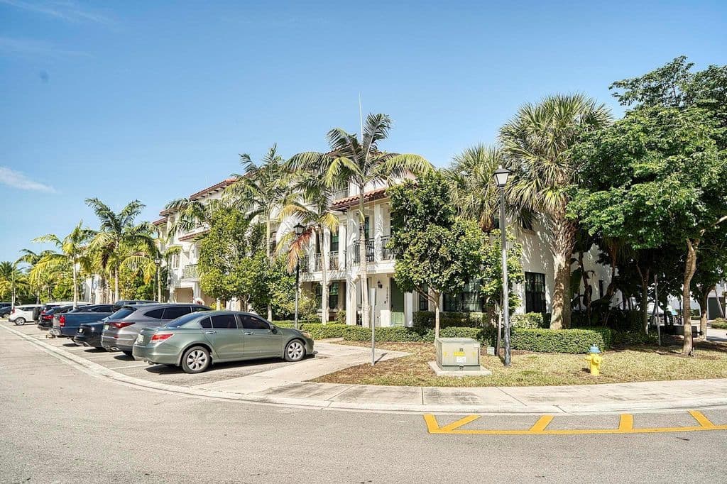 3-bedroom Property — 11303 SW 15th Street