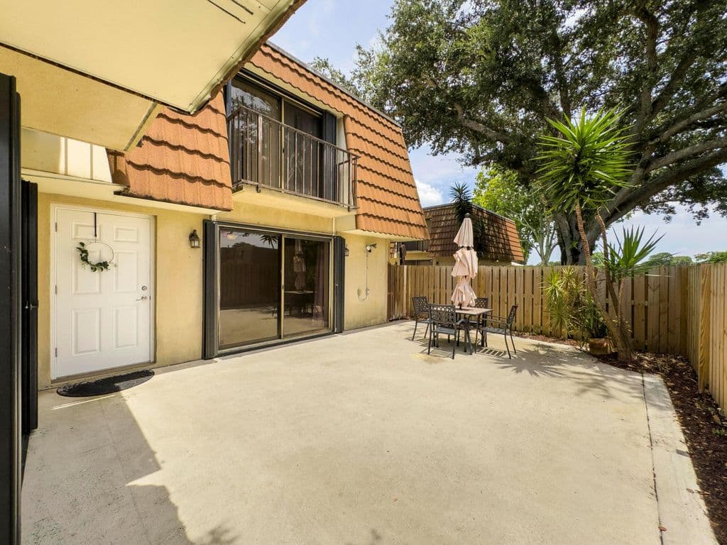 2-bedroom Property — 187 Charter Way