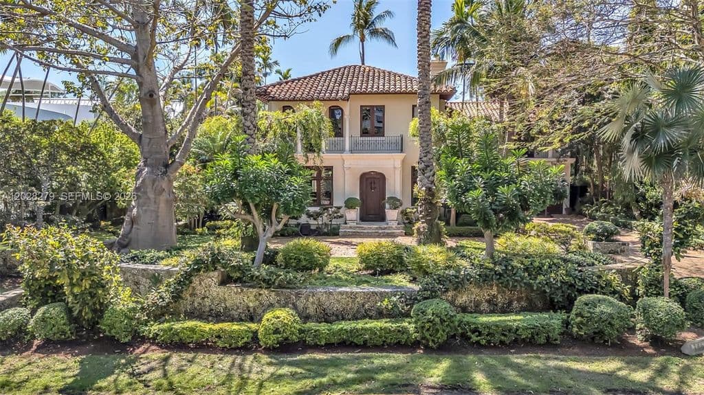 5+1 Müstakil ev — 3462 N Moorings Way