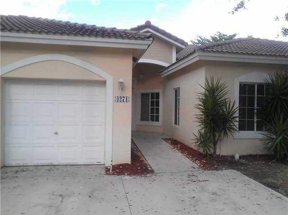 3-bedroom Single-Family Home — 4271 SW 10th Court