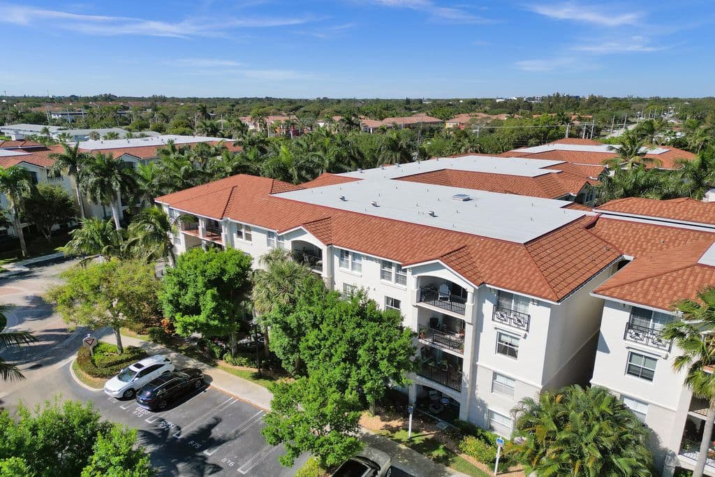 2+1 Condo — 2113 Tuscany Way