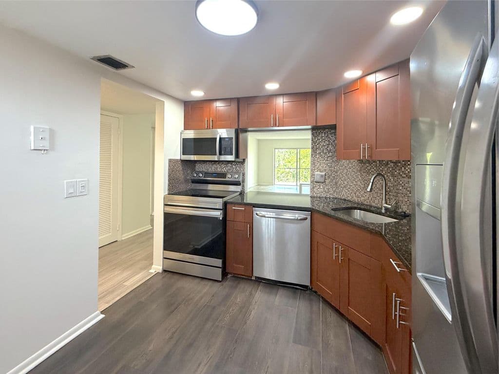 2-bedroom Condo — 6301 N Falls Cir Drive #303
