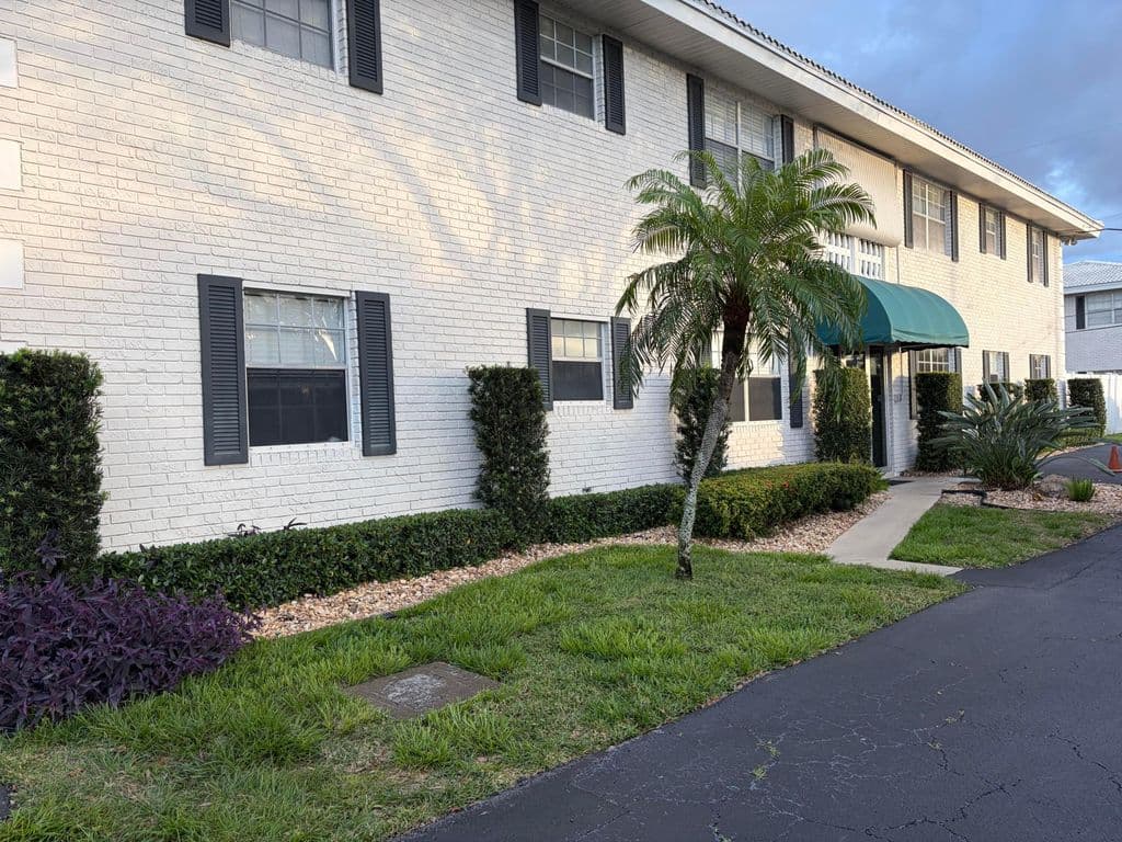 2-bedroom Condo — 298 SW 6th Street #109