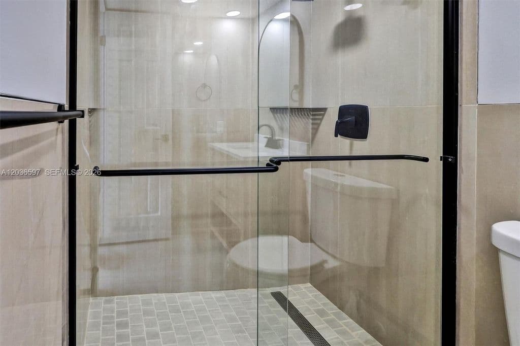 2-bedroom Condo — 2940 N Course Dr APT 311