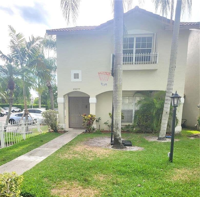 3-bedroom Property — 10877 NW 8th St