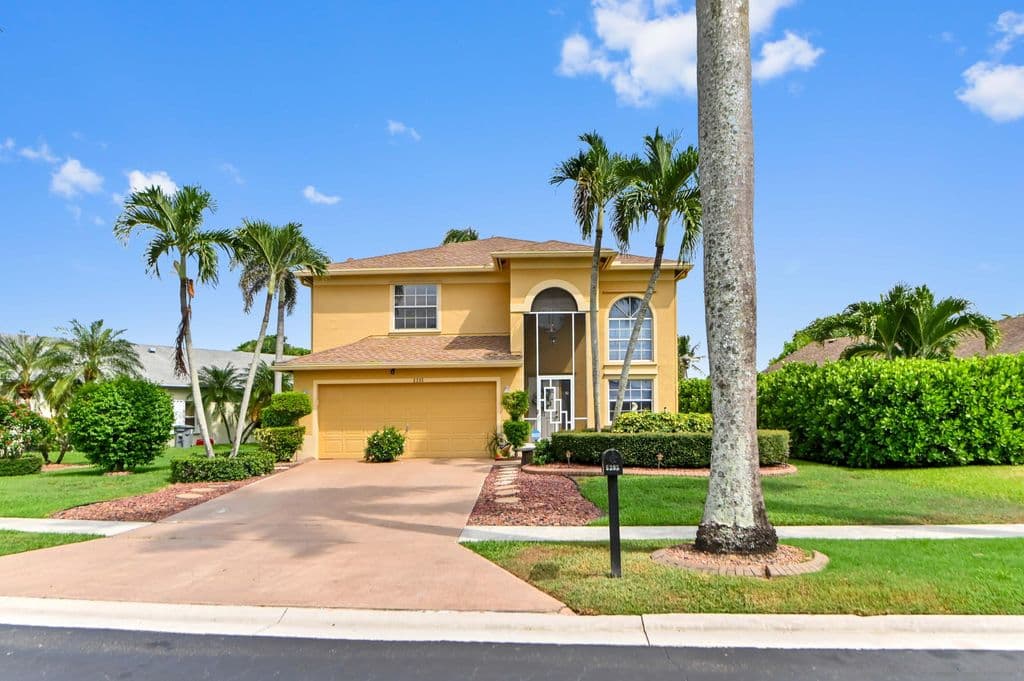 4-bedroom Single-Family Home — 6205 Lansdowne Circle