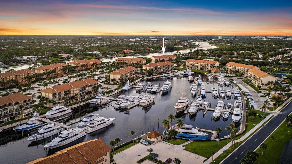 2+1 Condo — 1701 Marina Isle Way #202