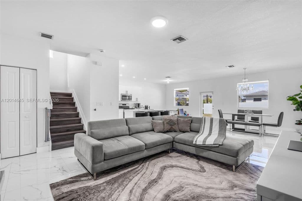 5+1 Müstakil ev — 13629 SW 186th Ln