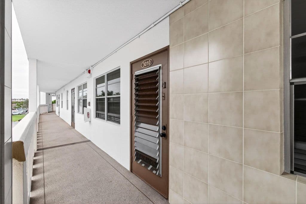 2+1 Condo — 3010 Guildford A