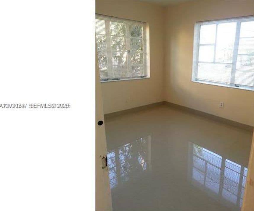1+1 Condo — 8320 Crespi Blvd APT 11