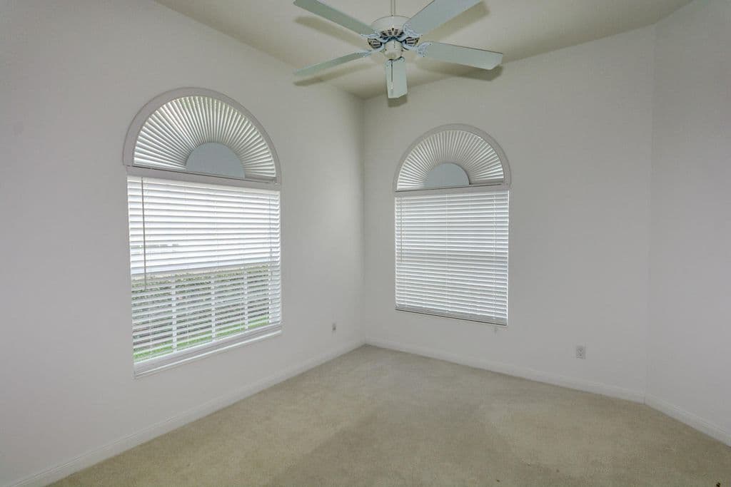 3+1 Müstakil ev — 4705 Dovehill Drive