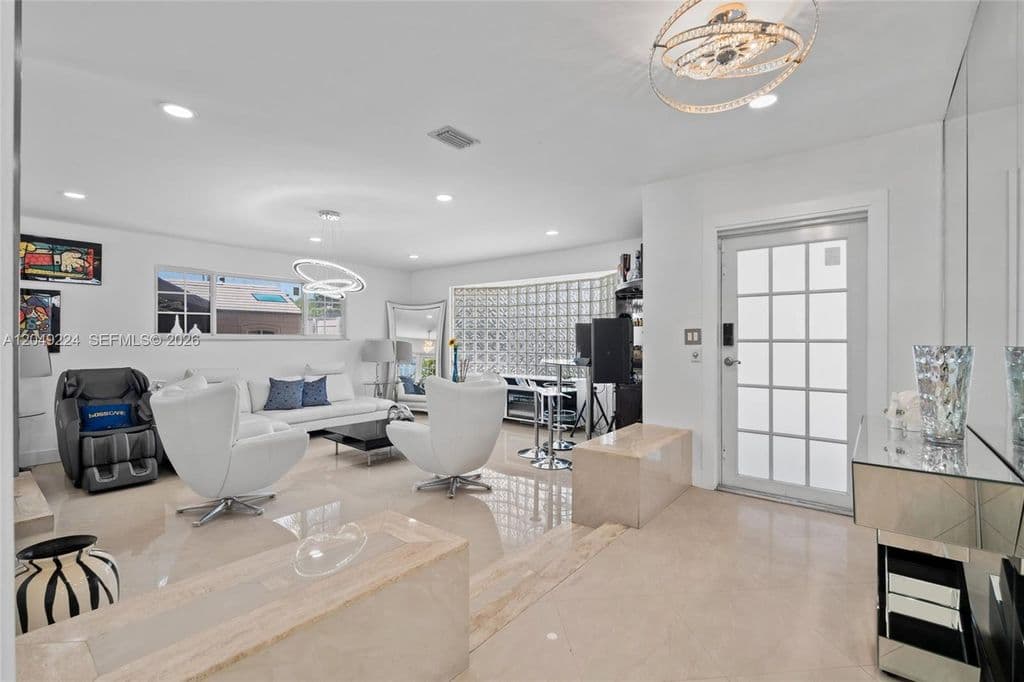 5+1 Müstakil ev — 20235 Highland Lakes Blvd