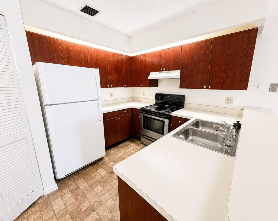 2-bedroom Property — 7111 Sportsmans Drive