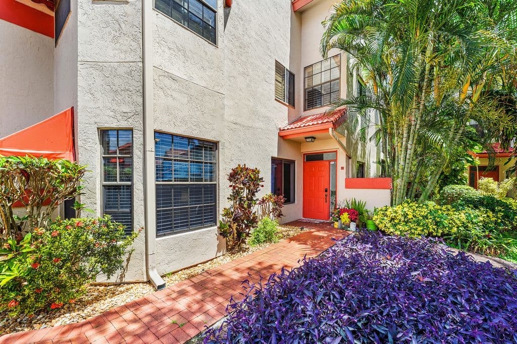 2+1 Condo — 7685 Lexington Club Boulevard #B