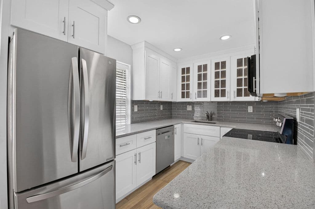 2-bedroom Condo — 374 Capri H