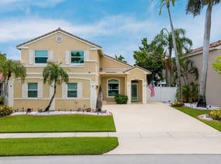 4-bedroom Single-Family Home — 17513 NW 10th St, Pembroke Pines, 33029