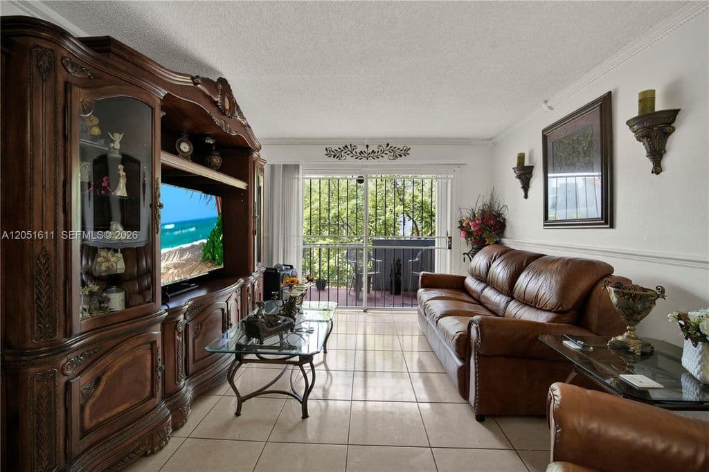 2-bedroom Condo — 1755 W 60th St APT D204