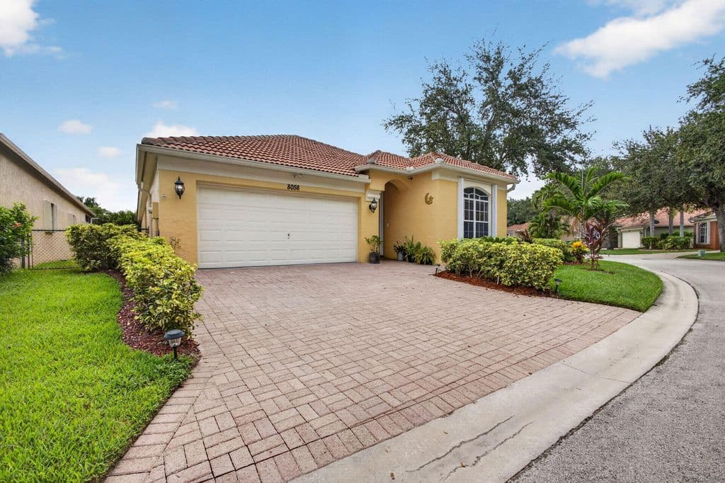 4-bedroom Single-Family Home — 8058 Via Hacienda