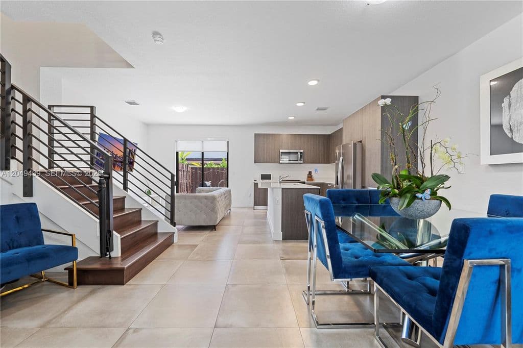 3-bedroom Property — 9174 SW 5th Ln