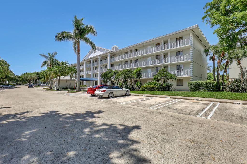 2-bedroom Condo — 2621 Village Boulevard #203