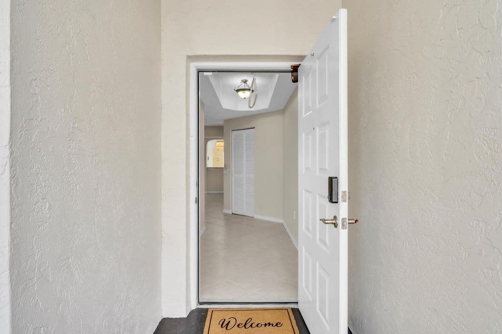 2+1 Condo — 7775 Southampton Terrace #307