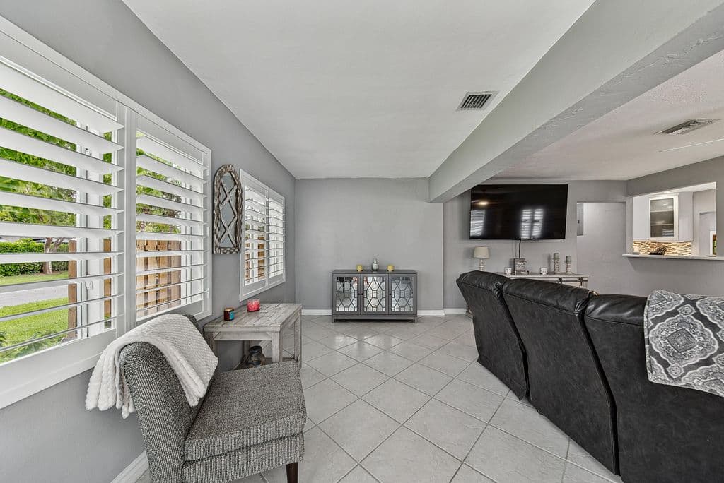 3-bedroom Single-Family Home — 800 SW 19TH Street