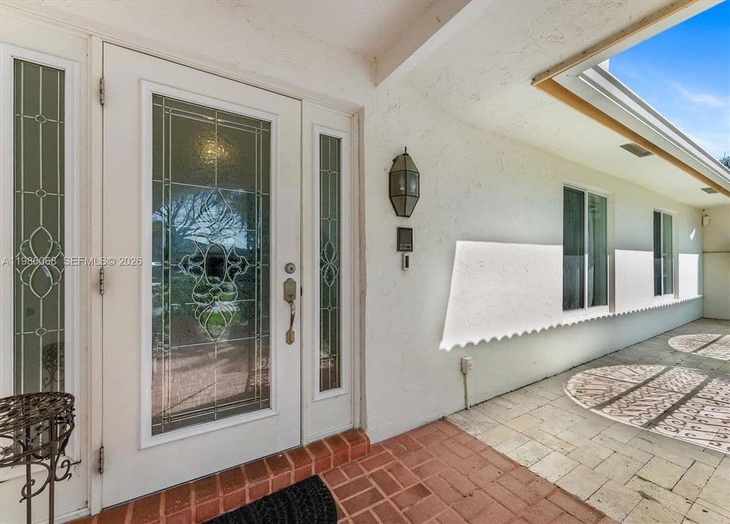 4+1 Müstakil ev — 11101 NW 26th Dr