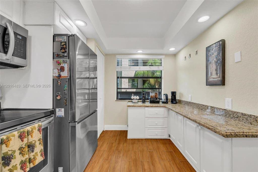 2-bedroom Condo — 1101 Colony Point Cir APT 309
