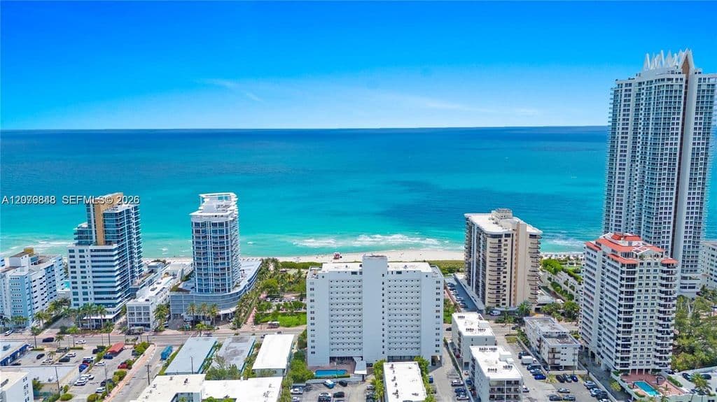 1+1 Condo — 6450 Collins Ave APT 205
