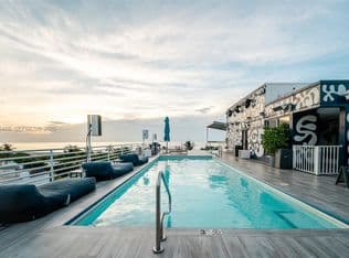 1+1 Condo — 1060 Ocean Dr #D206, Miami Beach, 33139