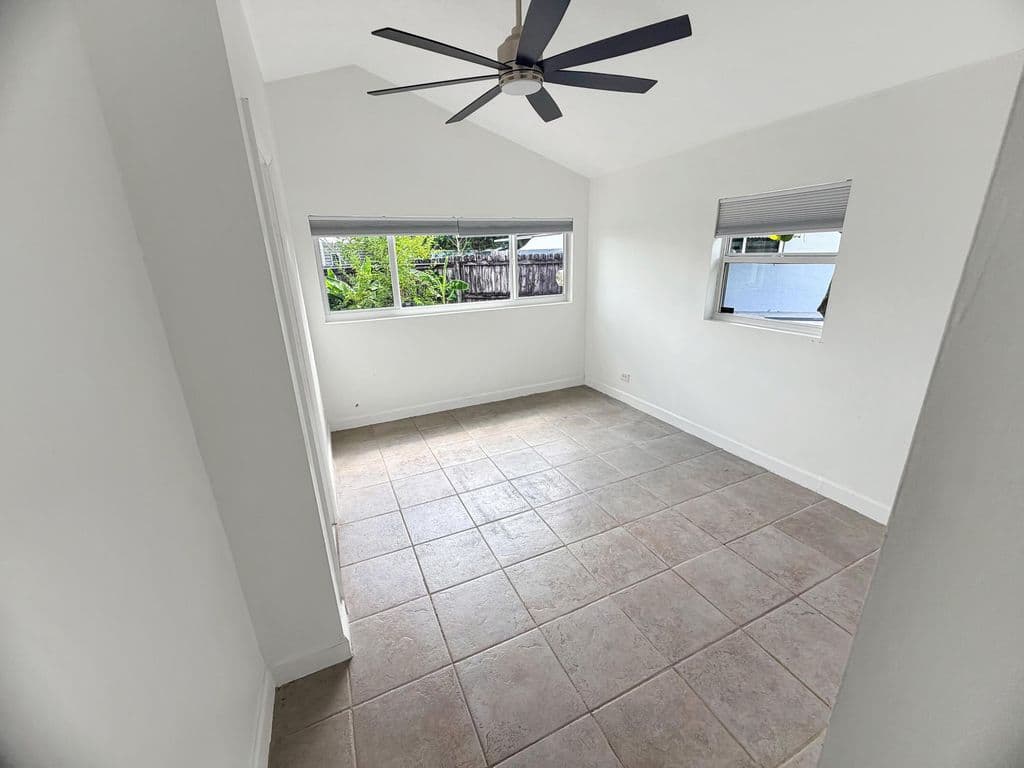 4+1 Müstakil ev — 752 Orchid Drive