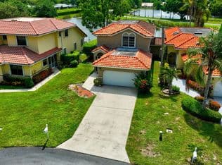 3-bedroom Townhouse — 8718 Via Reale, Boca Raton, 33496