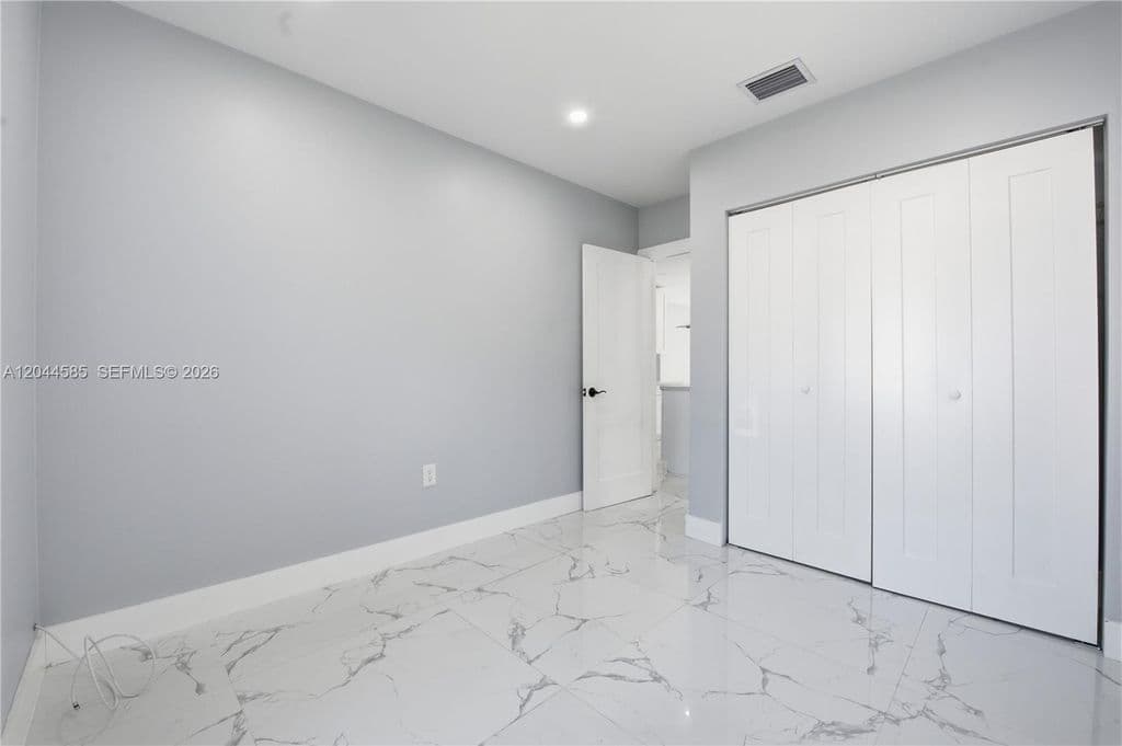 3+1 Müstakil ev — 12475 NW 10th Ave