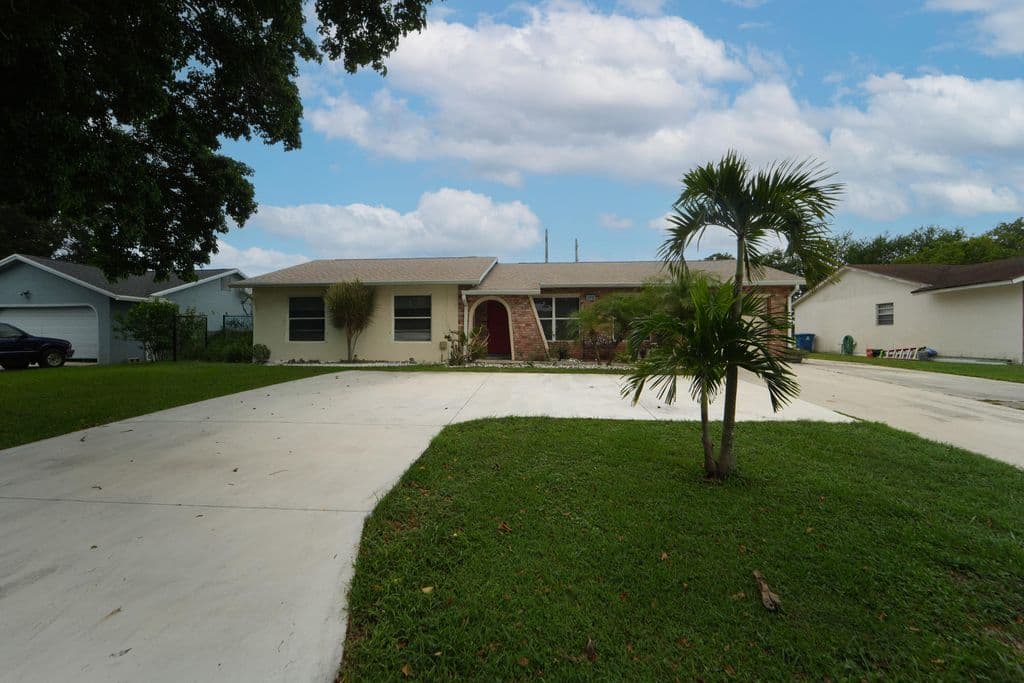 3-bedroom Single-Family Home — 278 SANDPIPER Avenue