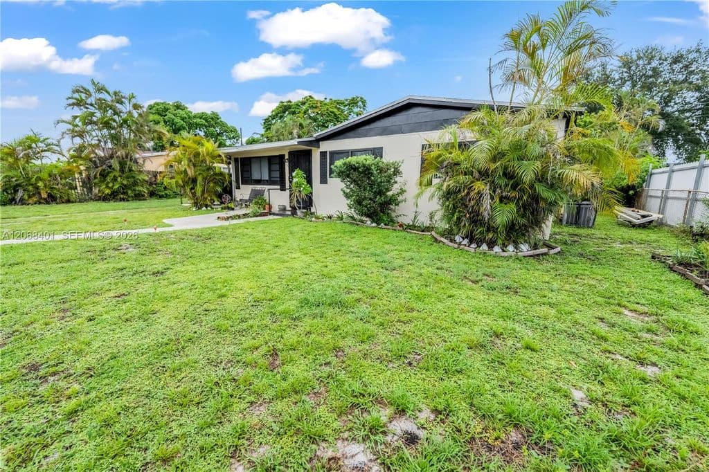 3-bedroom Single-Family Home — 1365 NW 192nd Ter