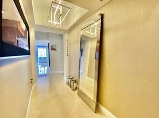 3+1 Condo — 19900 E Country Club Dr APT 1220, Aventura, 33180