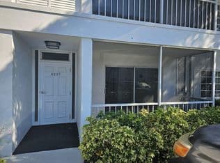2+1 Condo — 6287 BAY CLUB Drive #2, Fort Lauderdale, 33308