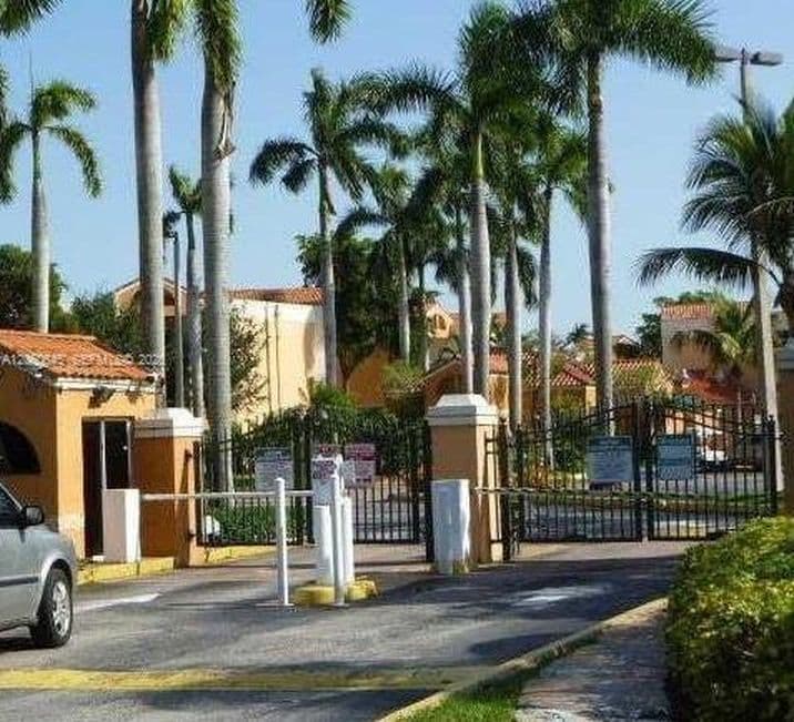 2-bedroom Condo — 6280 NW 186th St APT 311