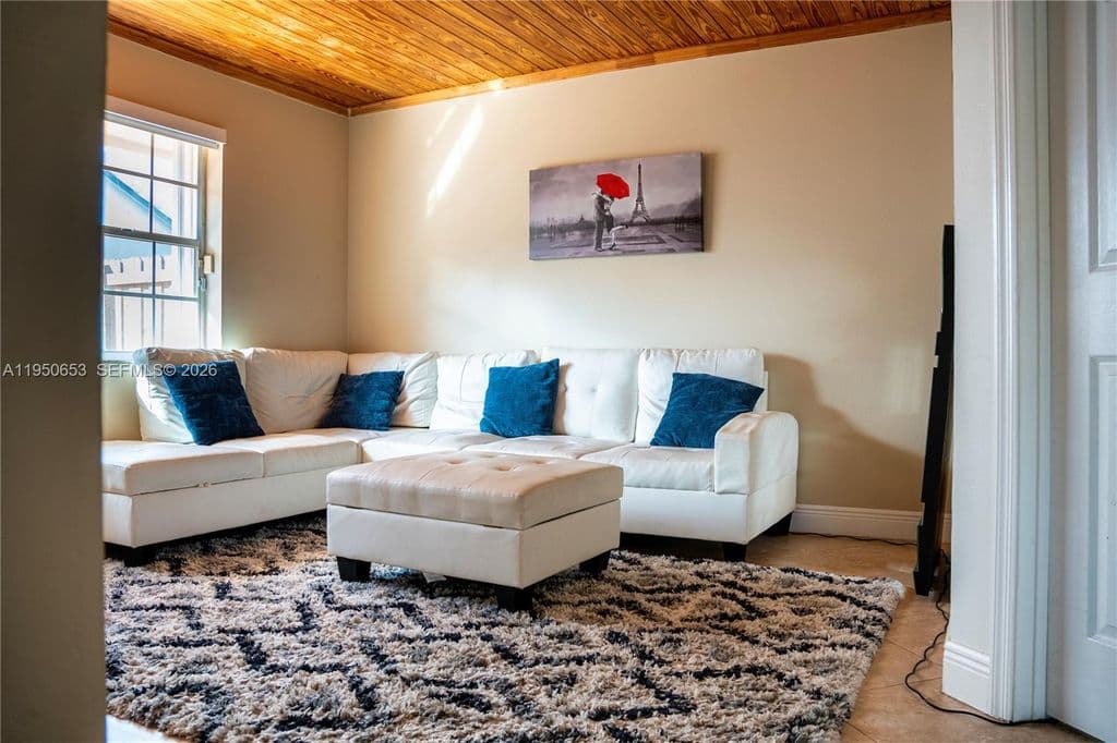 5+1 Müstakil ev — 9420 SW 212th Ter