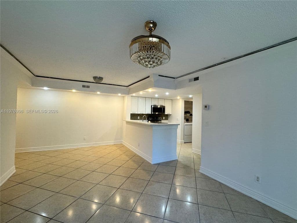 2-bedroom Condo — 9200 W Atlantic Blvd APT 1427